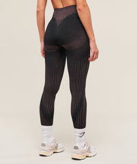 Diffuse Seamless Leggings - Black/Calm Pink