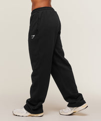 Training Fleece Straight Leg Short Pant - Black