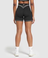 Stitch Feature Shorts - Black