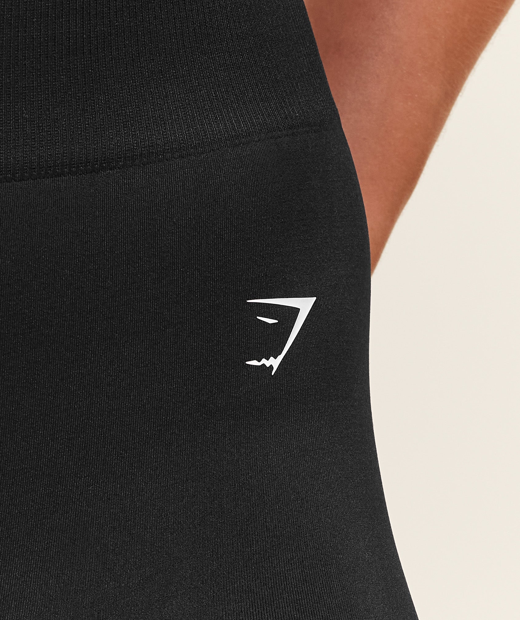 Everyday Seamless Flared Legging - Black