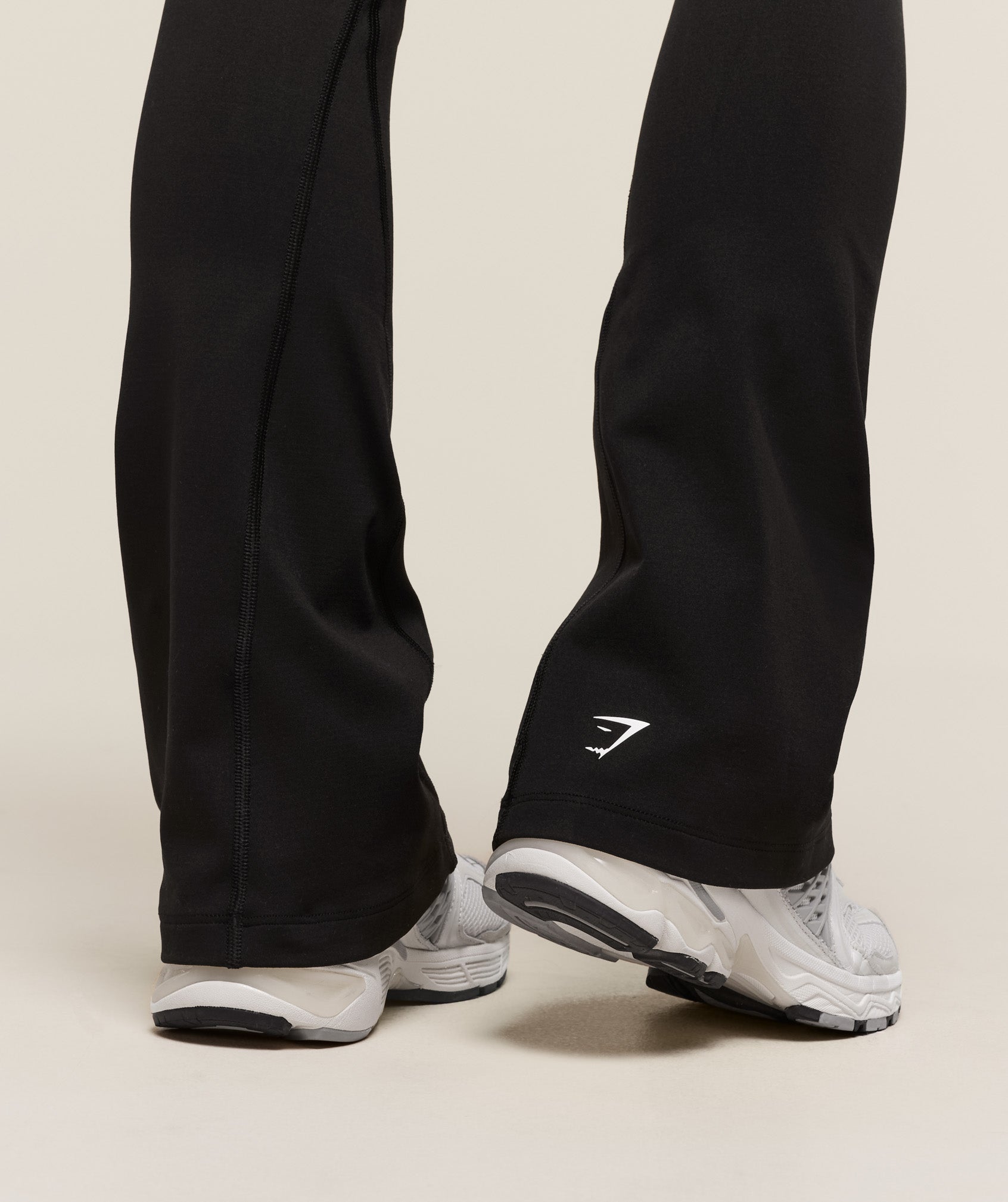 Vital Soft Flared Legging - Black