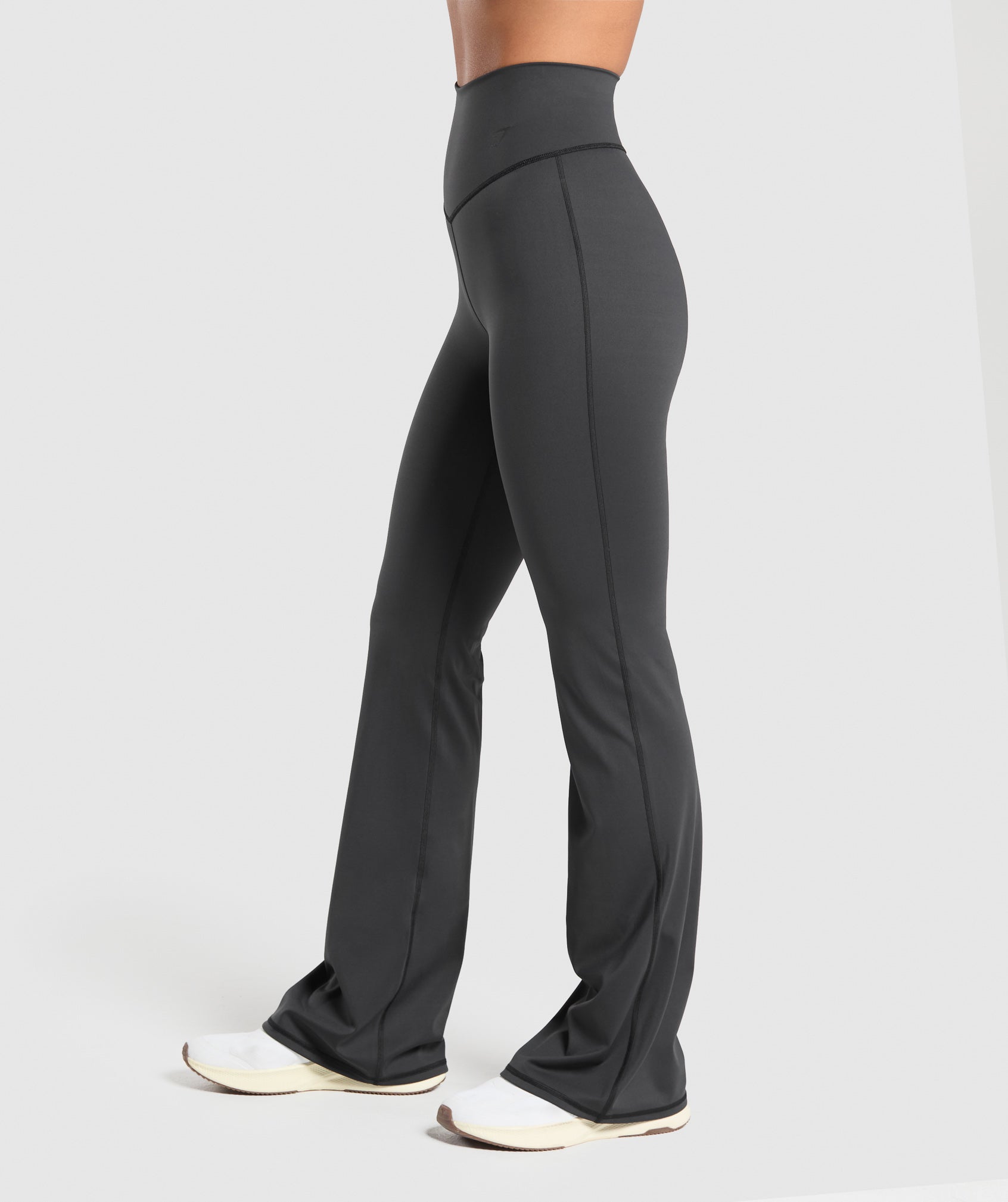 Elevate Flared Leggings 2.0 - Black