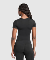 Everyday Seamless Tight Fit Crew Neck Tee - Black