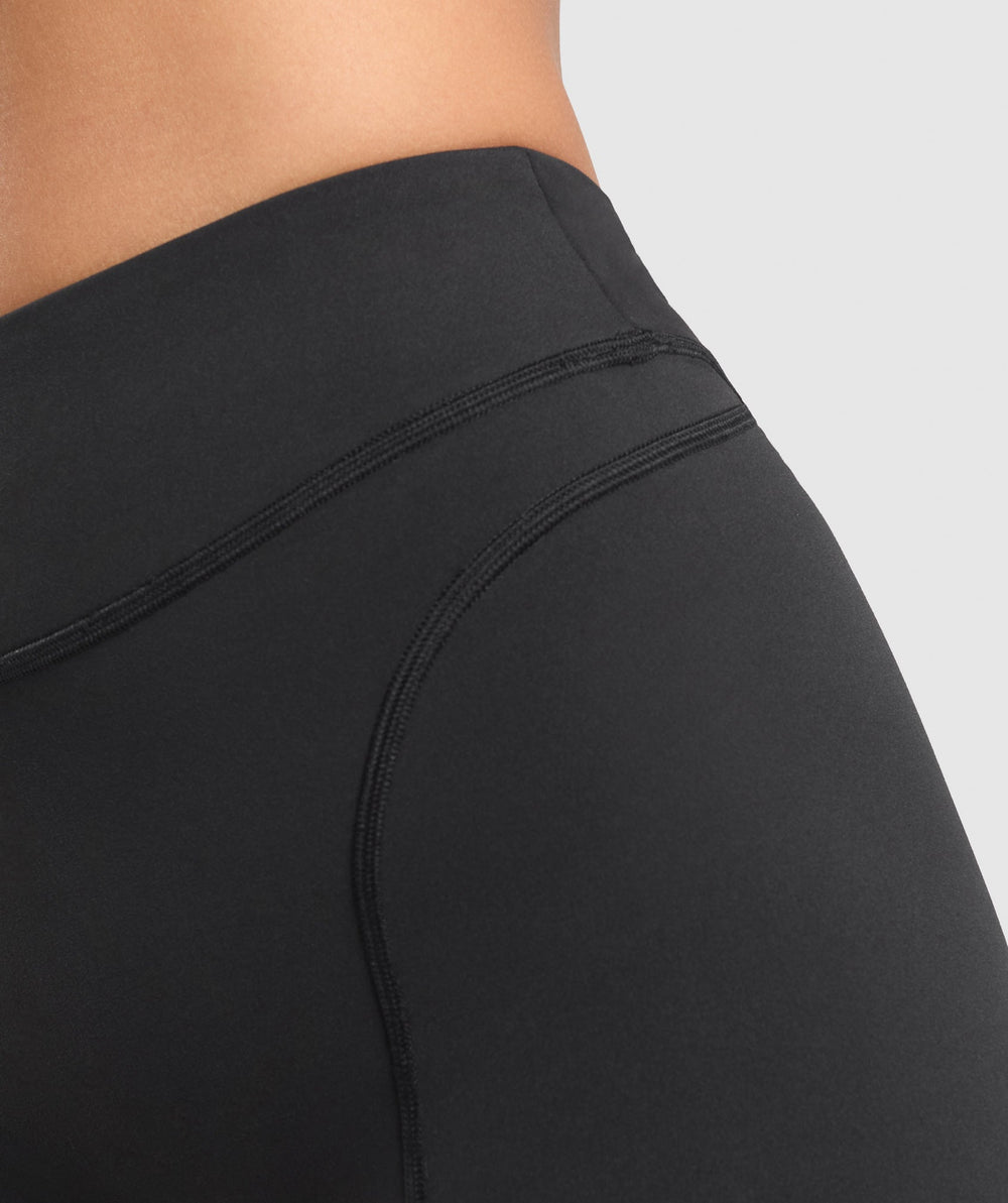 Dipped Waistband Shorts - Black