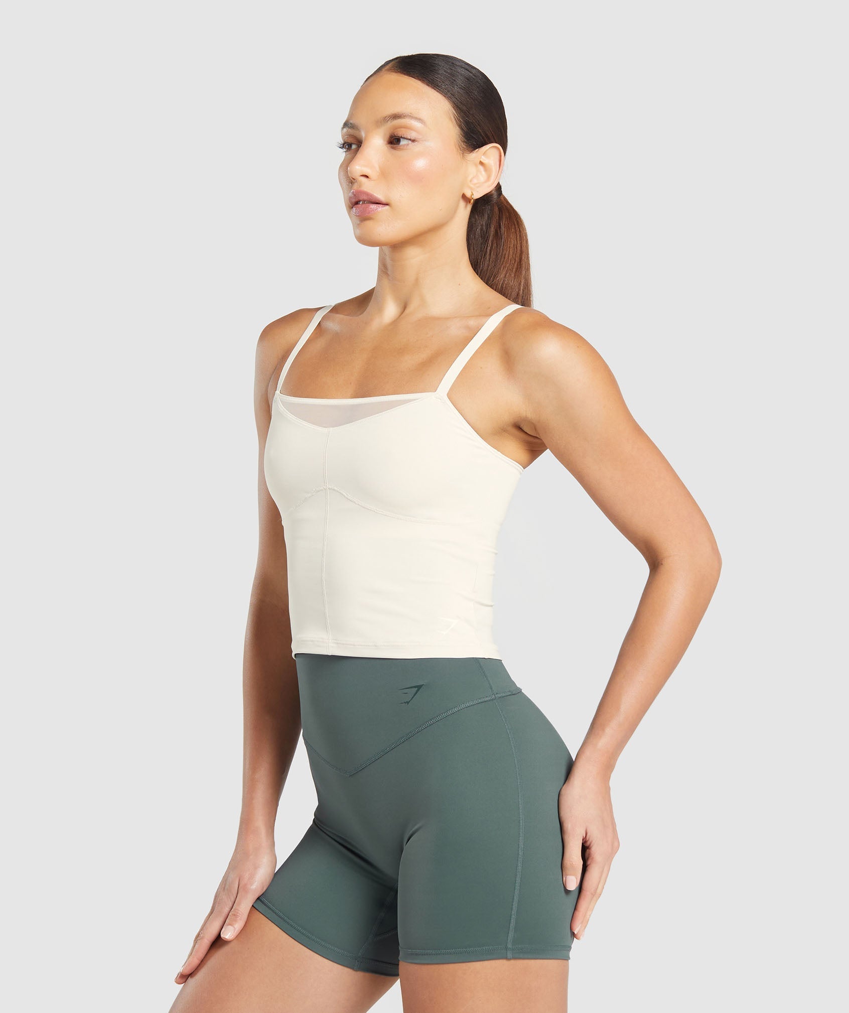 Elevate Mesh Tank With Shelf - Oat White