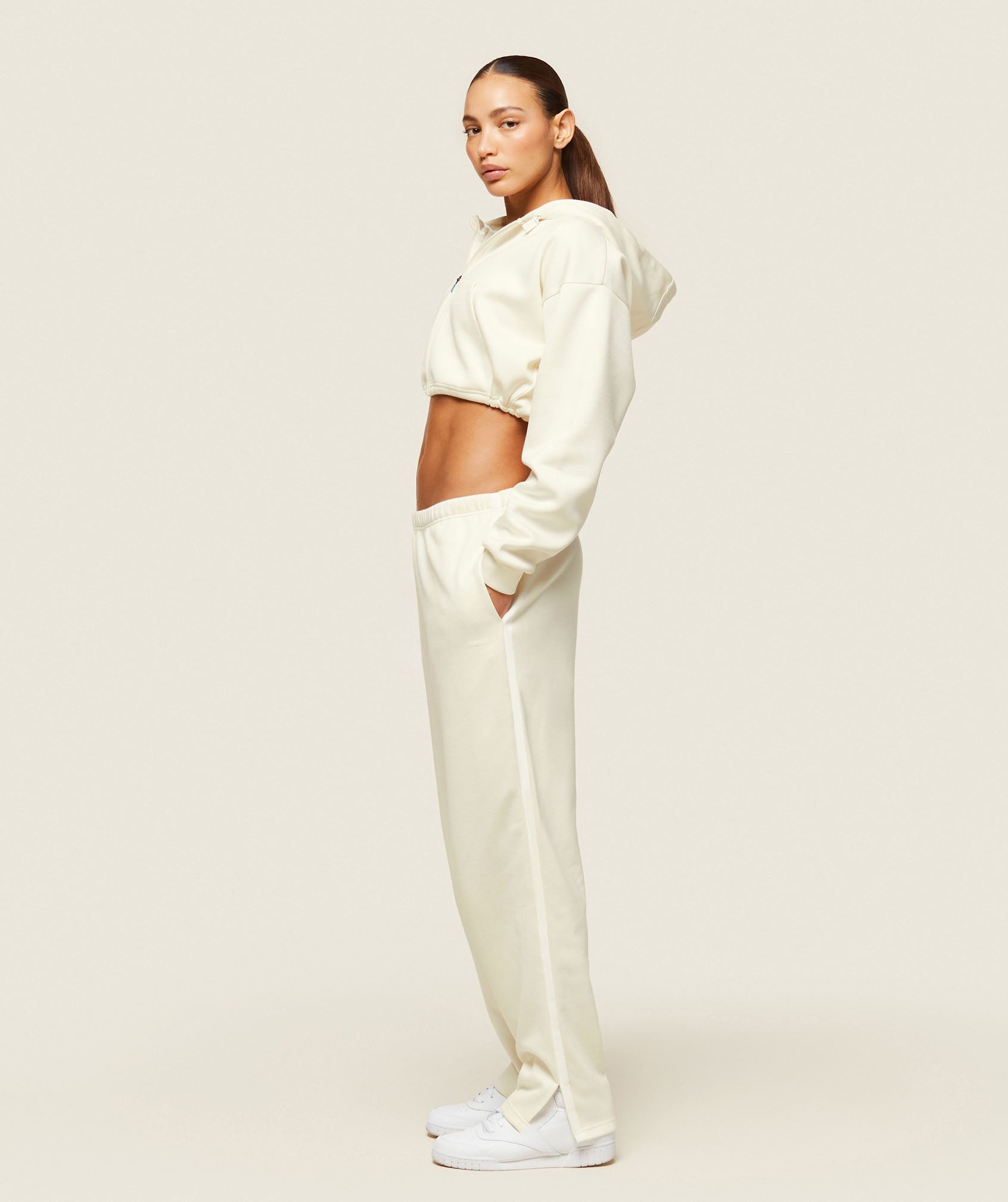everywear Tech Cropped Hoodie - Soft White