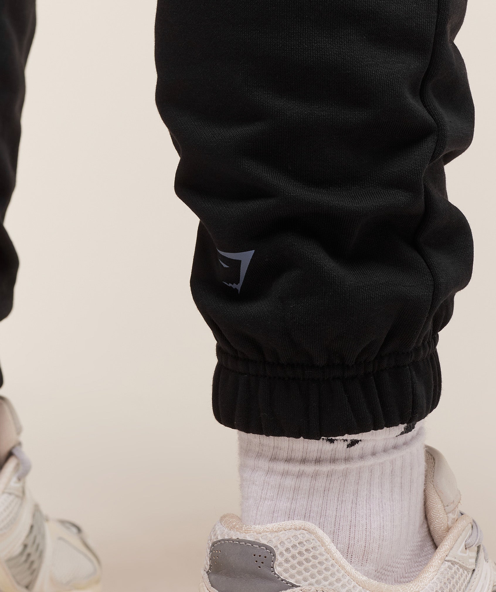 Lifting Club Graphic Joggers - Black