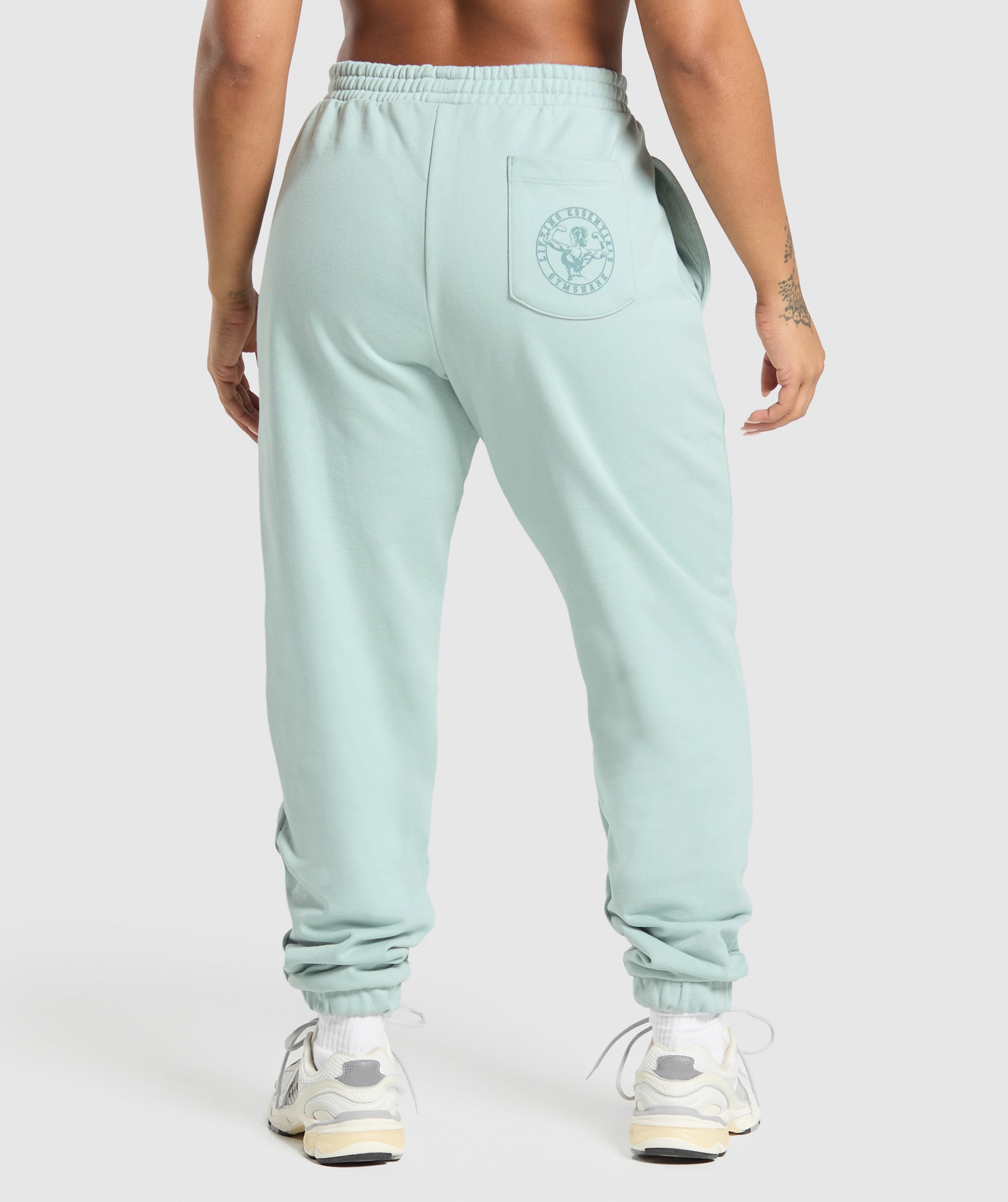 Back Gains Graphic Joggers - Morning Blue