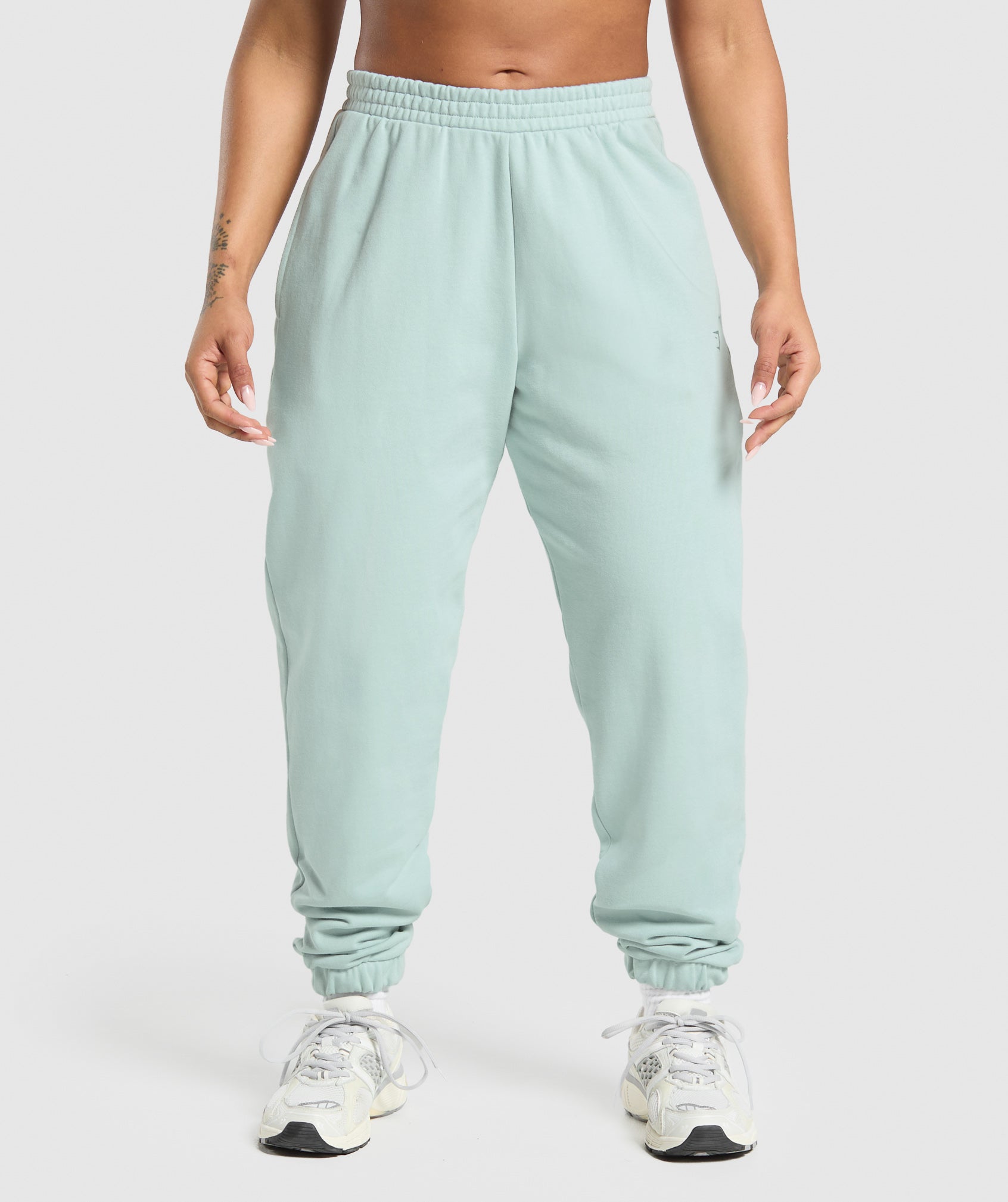 Back Gains Graphic Joggers - Morning Blue
