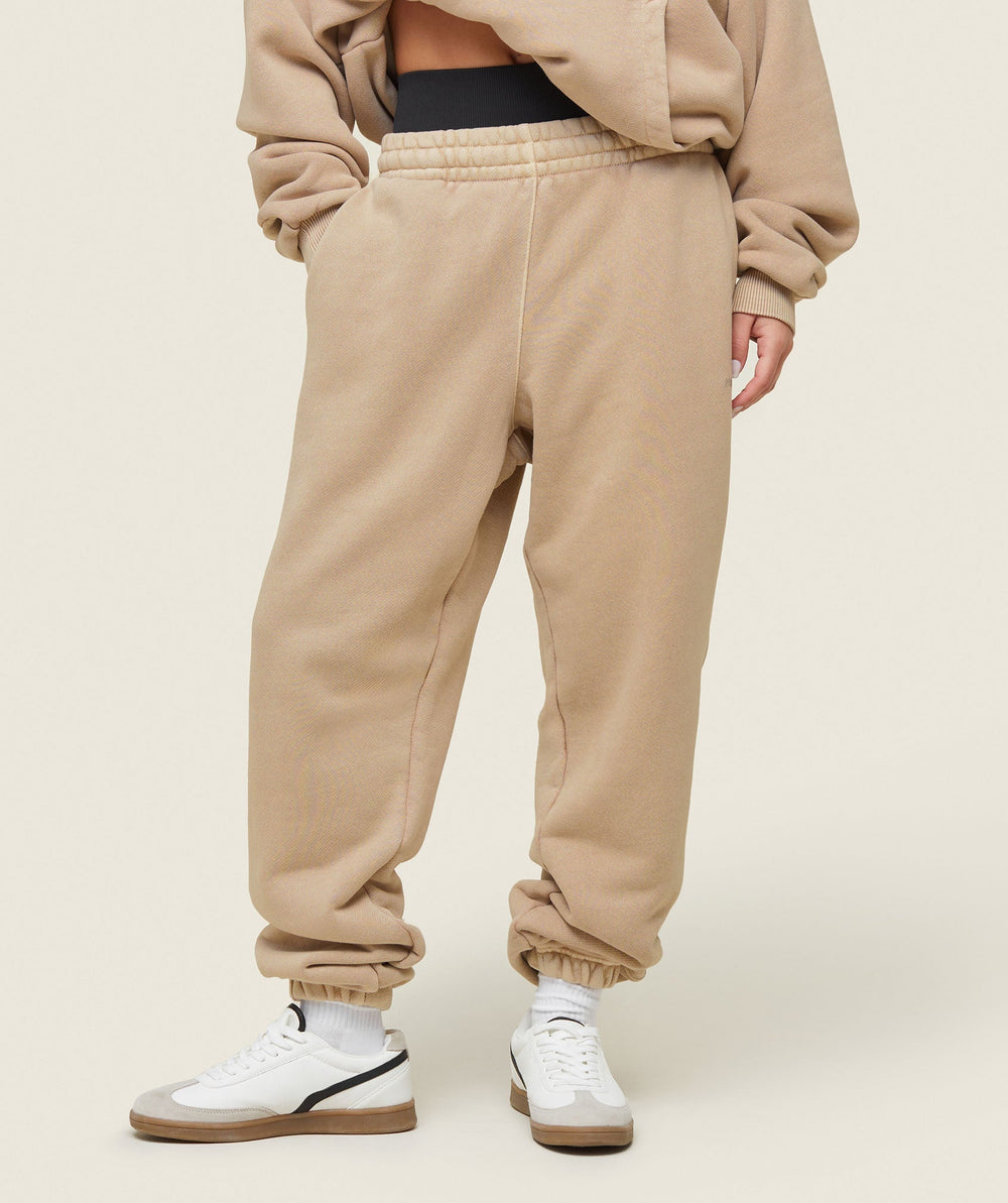 everywear Relaxed Joggers - Deep Beige