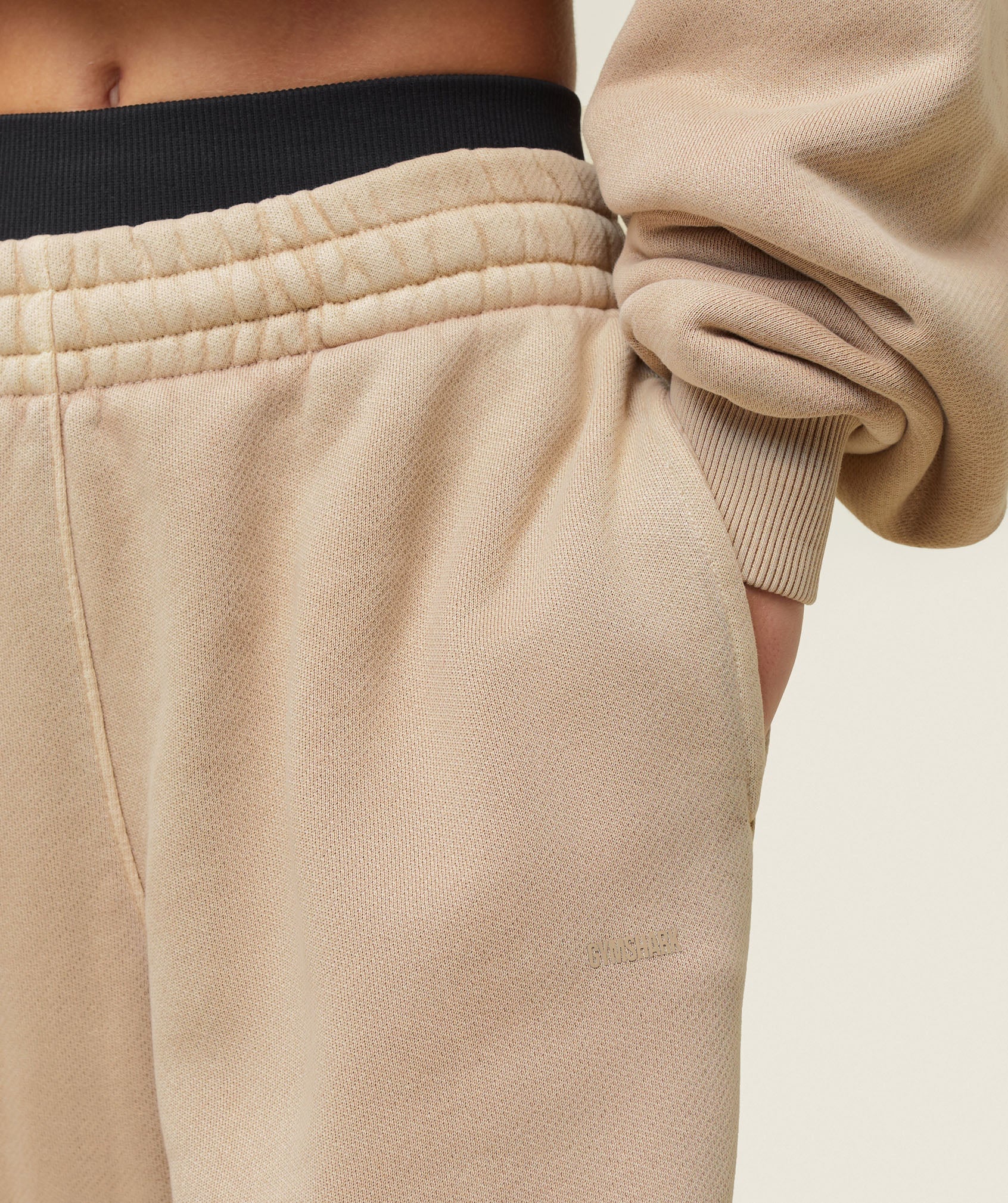 everywear Relaxed Joggers - Deep Beige