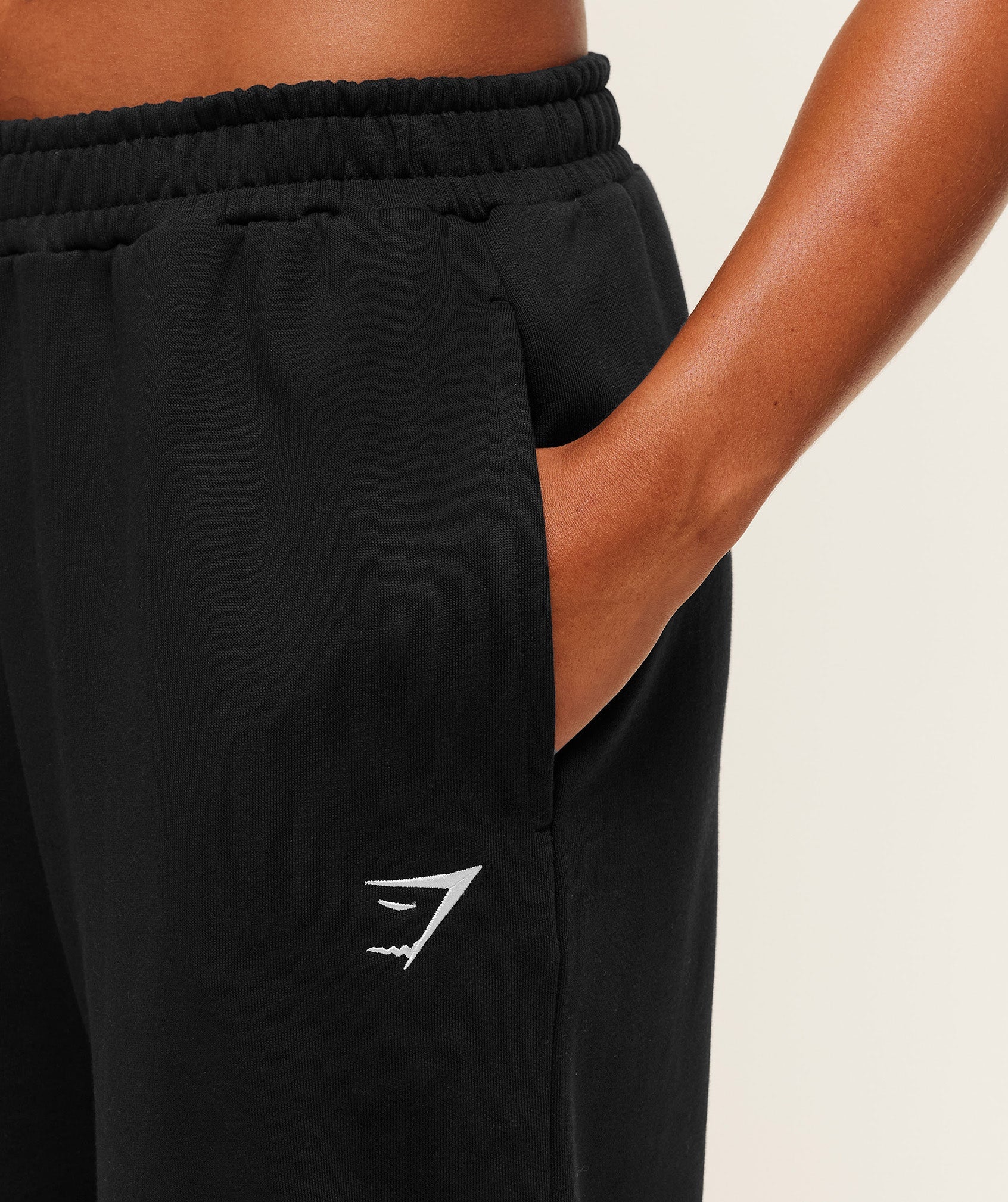Training Fleece Straight Leg Short Pant - Black