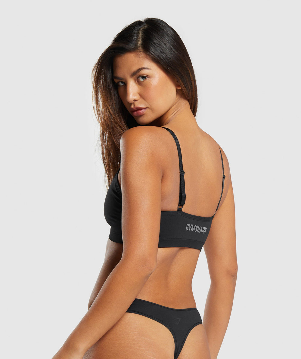 Seamless V Neck Bralette - Black