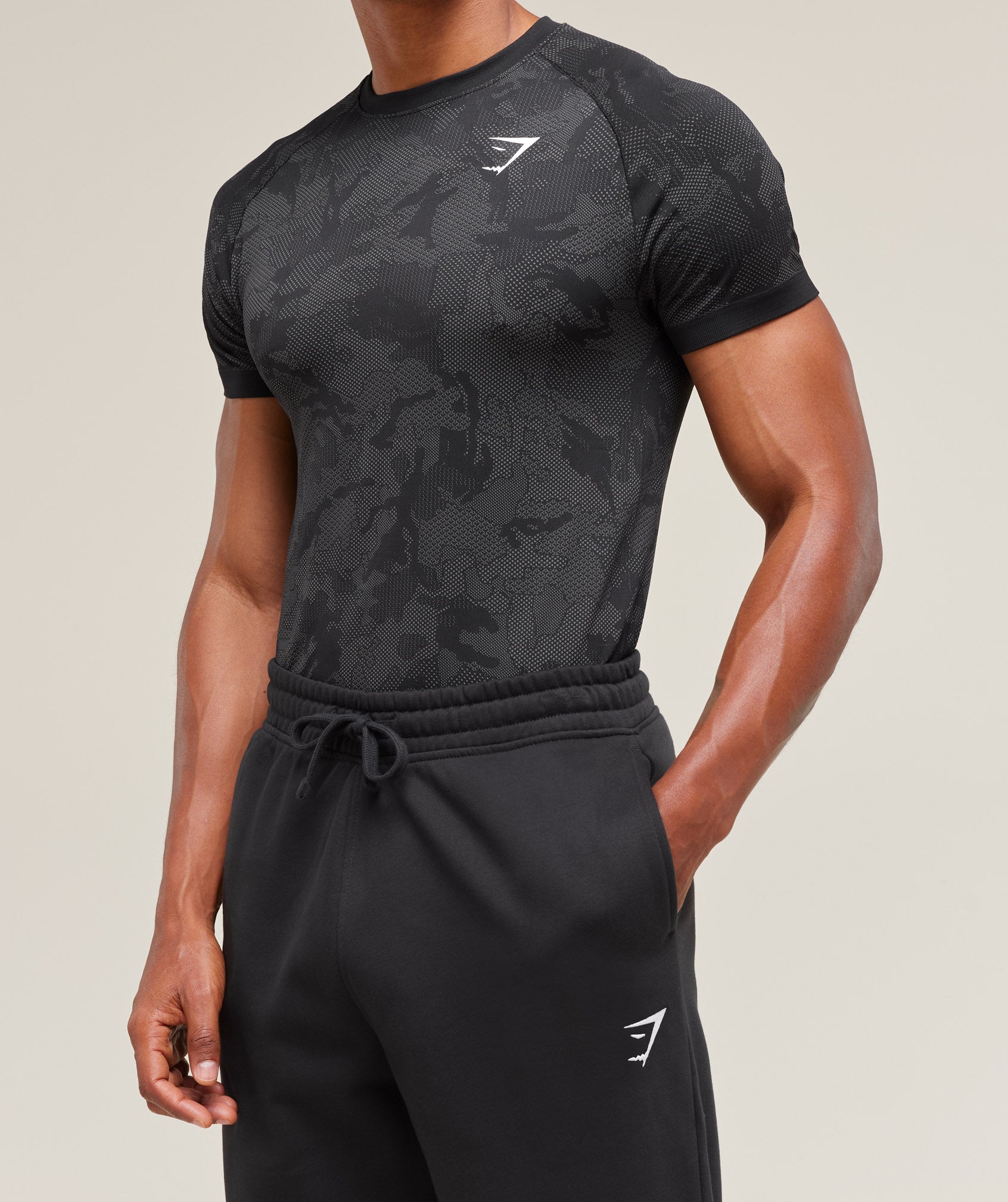 Geo Seamless T-Shirt - Black/Charcoal Grey