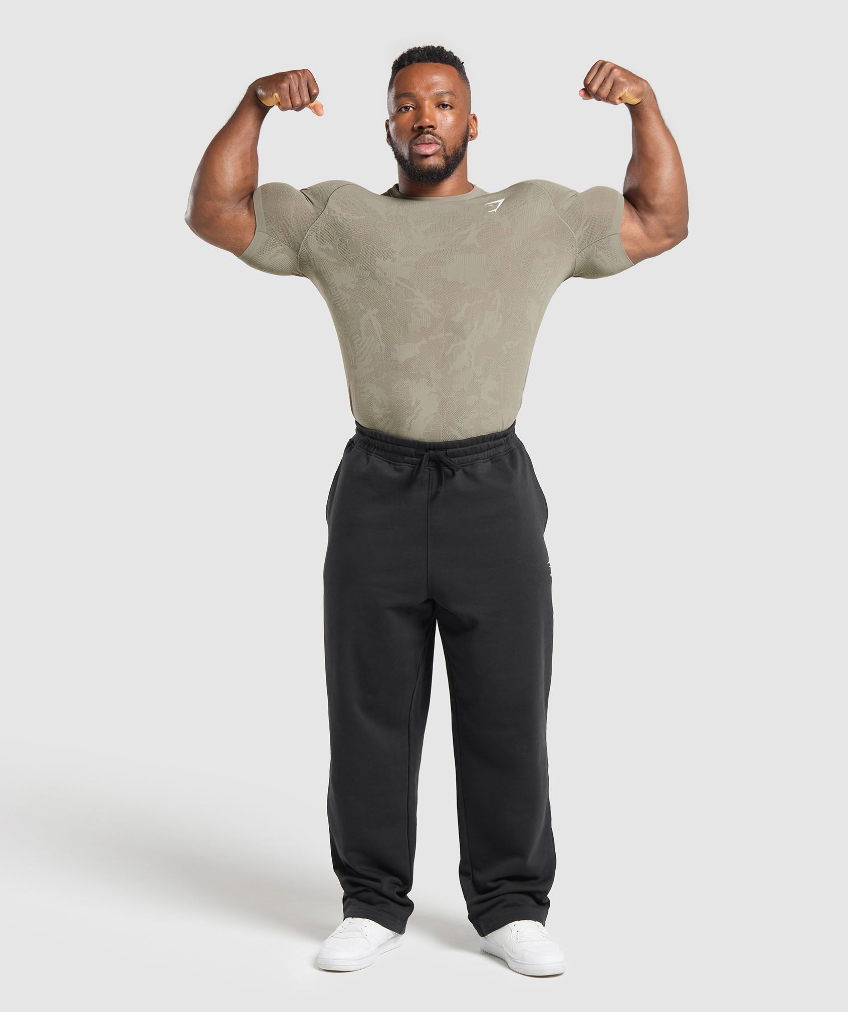 Geo Seamless T-Shirt - Linen Brown/Camo Brown