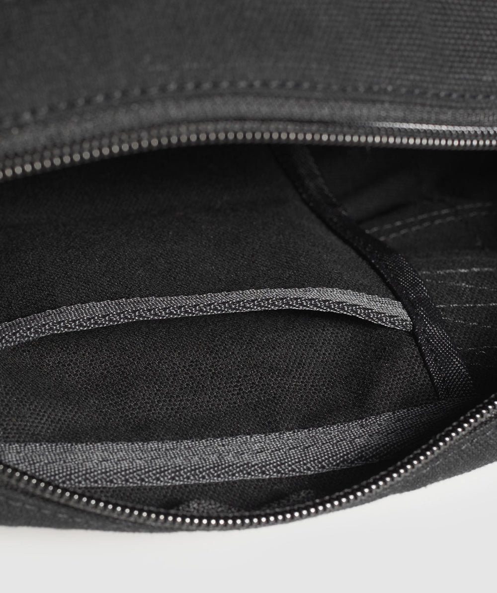 Power Small Holdall - Black/Asphalt Grey