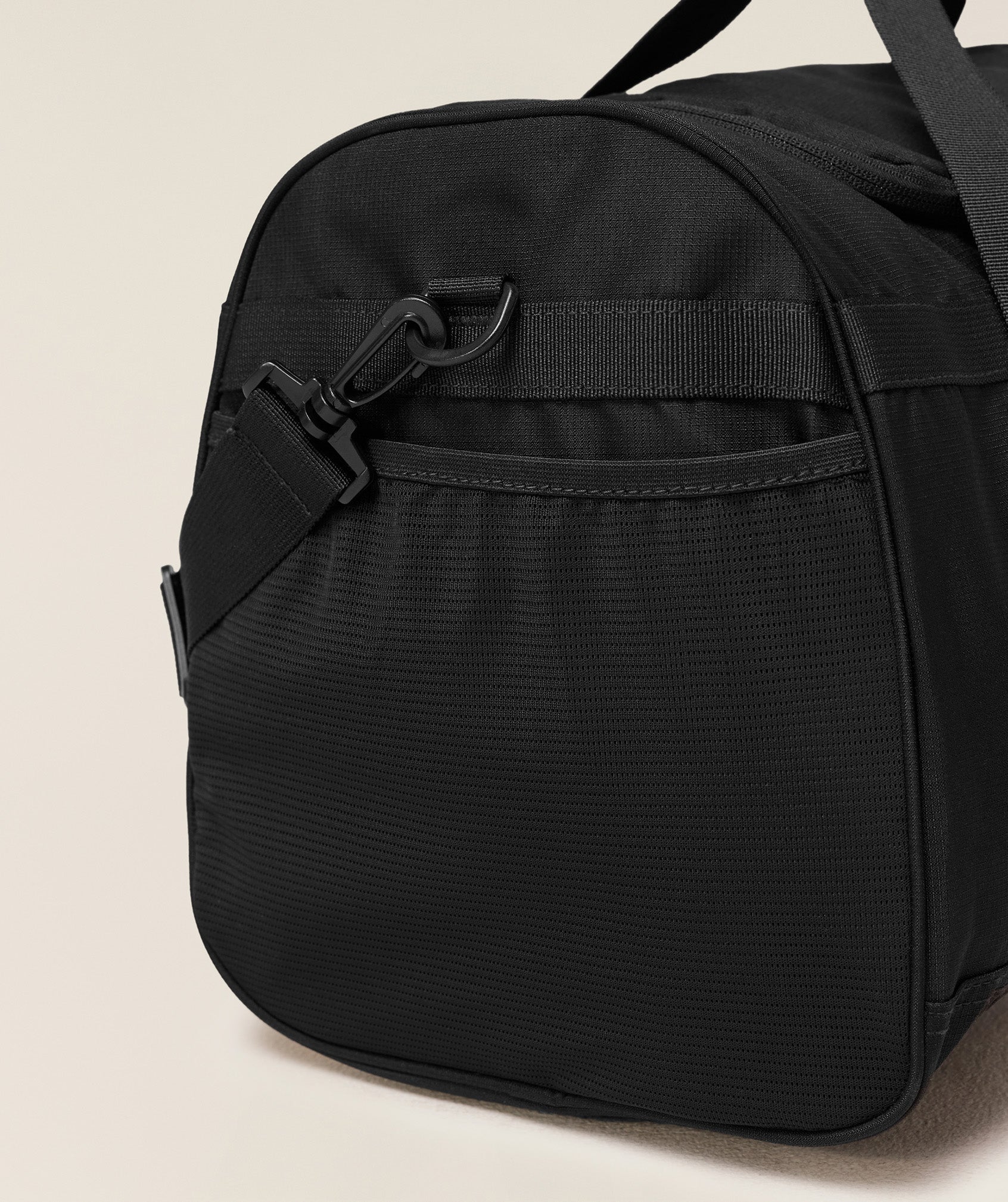 Active Holdall Medium - Black