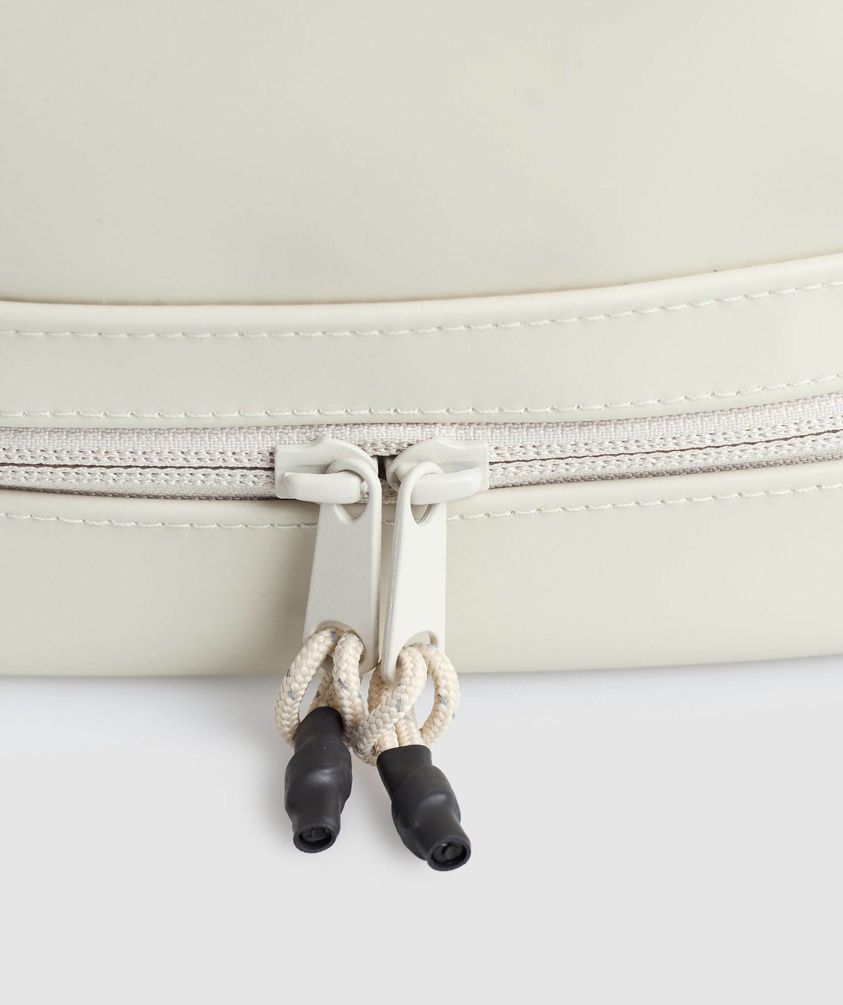 Sleek Backpack - Pebble Grey