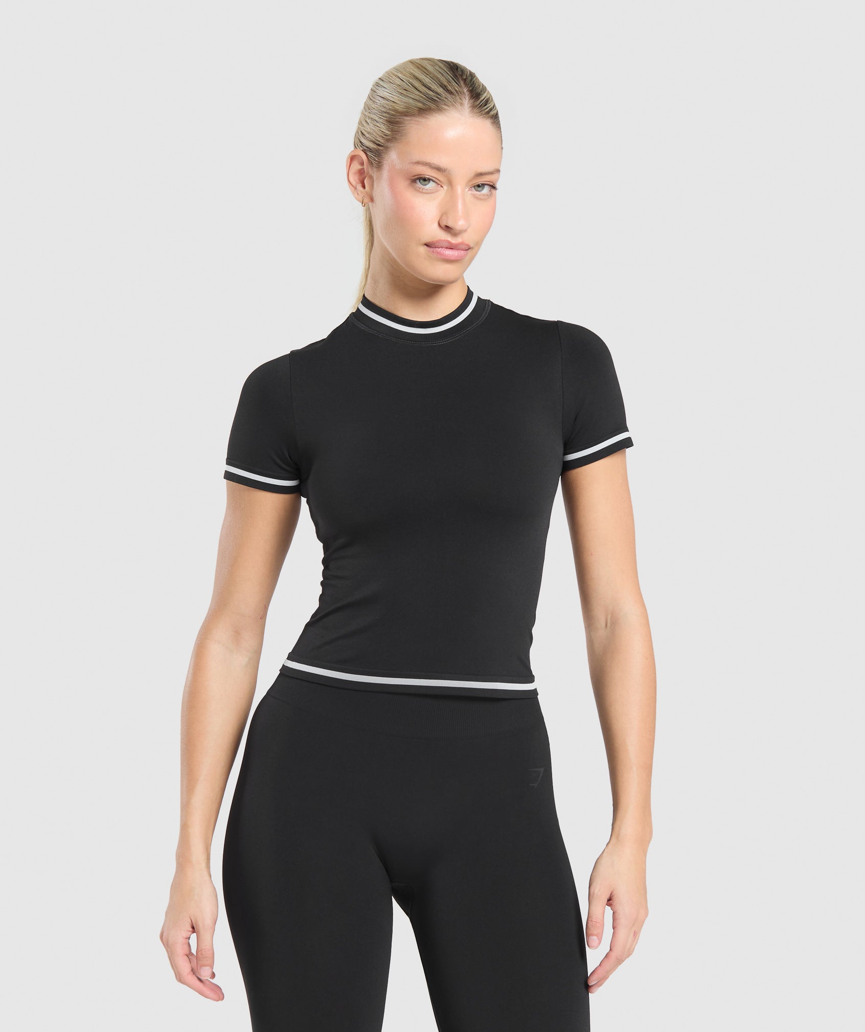 Contrast Seamless Midi Tee - Black