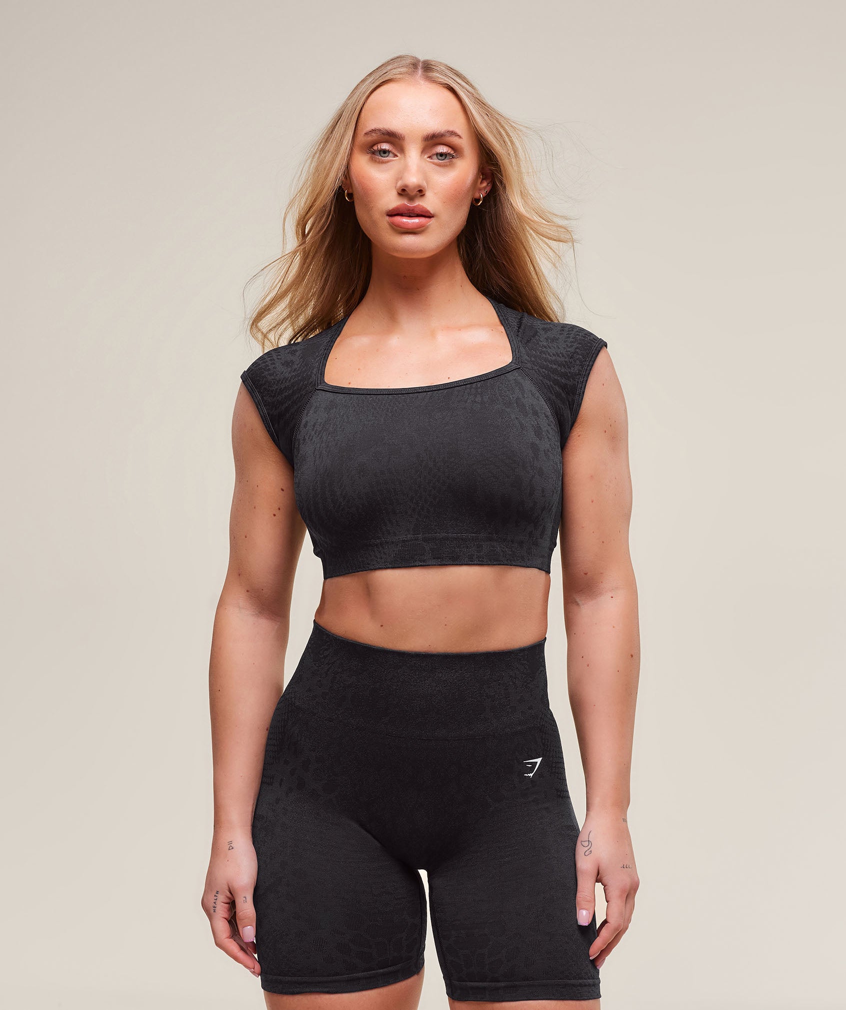 Adapt X Whitney Animal Seamless Crop Top - Black/Asphalt Grey