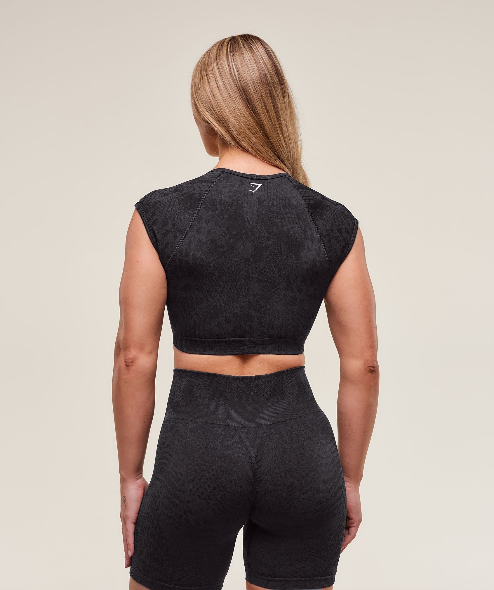 Adapt X Whitney Animal Seamless Crop Top - Black/Asphalt Grey