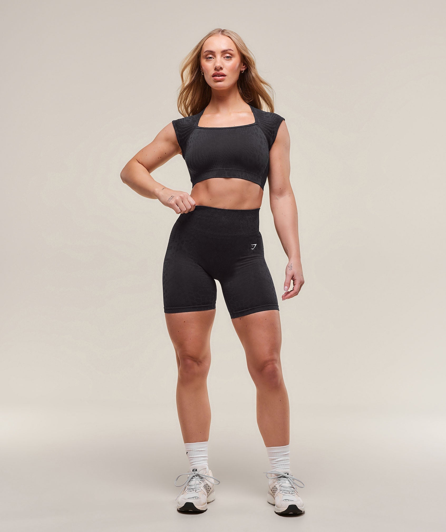 Adapt X Whitney Animal Seamless Crop Top - Black/Asphalt Grey