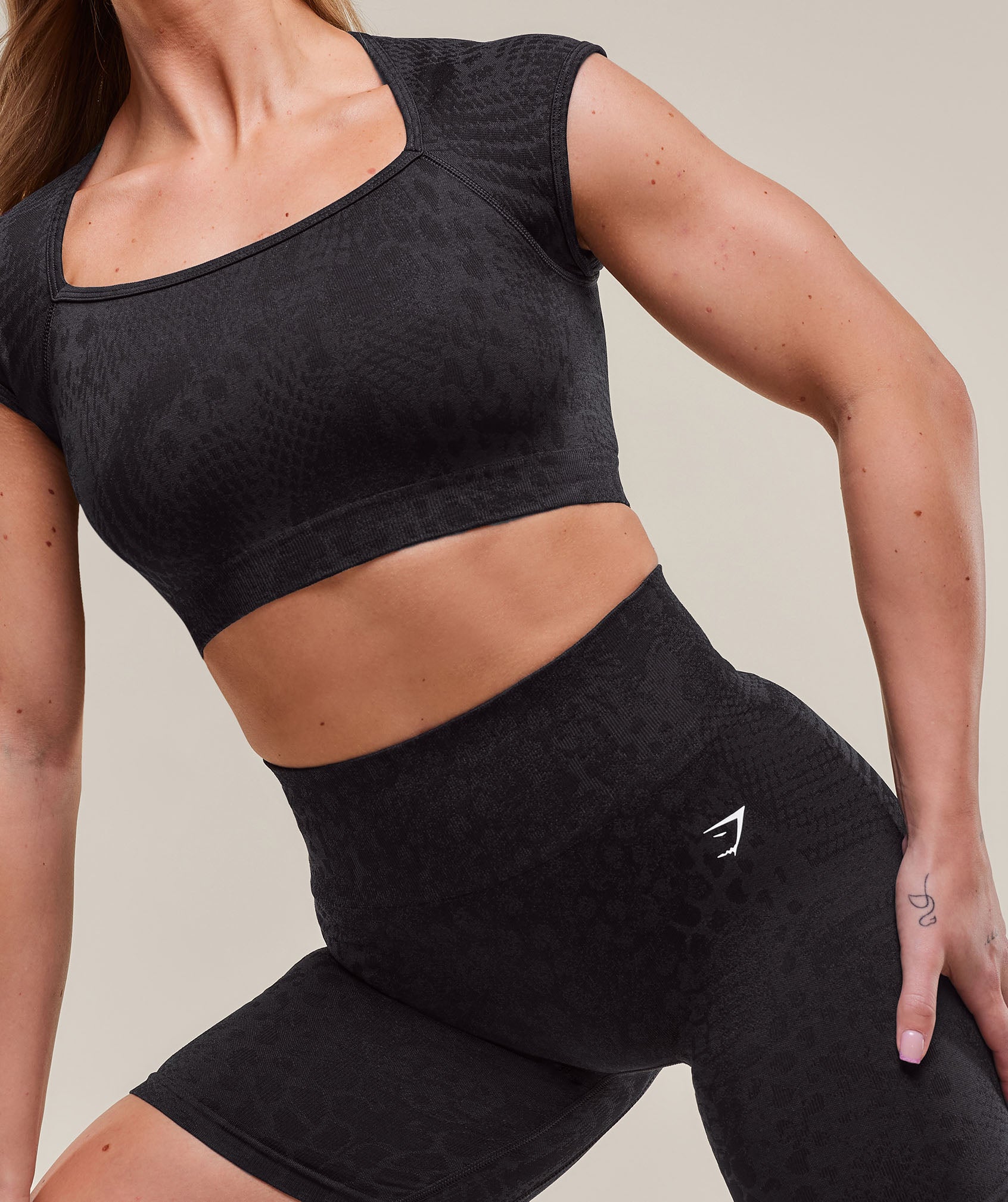 Adapt X Whitney Animal Seamless Crop Top - Black/Asphalt Grey