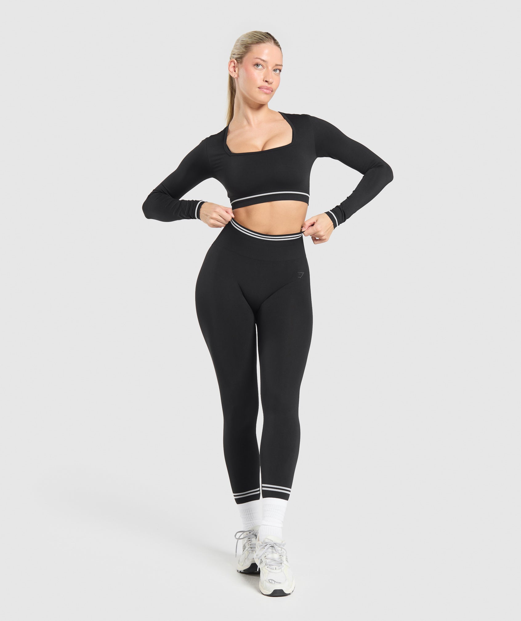 Contrast Seamless Crop Top - Black