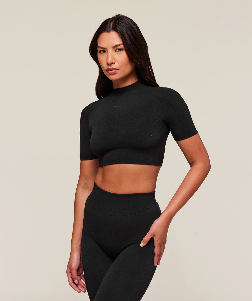 everywear Warp Knit Crop Top - Black