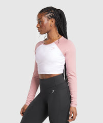 Lifting Essential Long Sleeve Crop Top - White/Light Pink