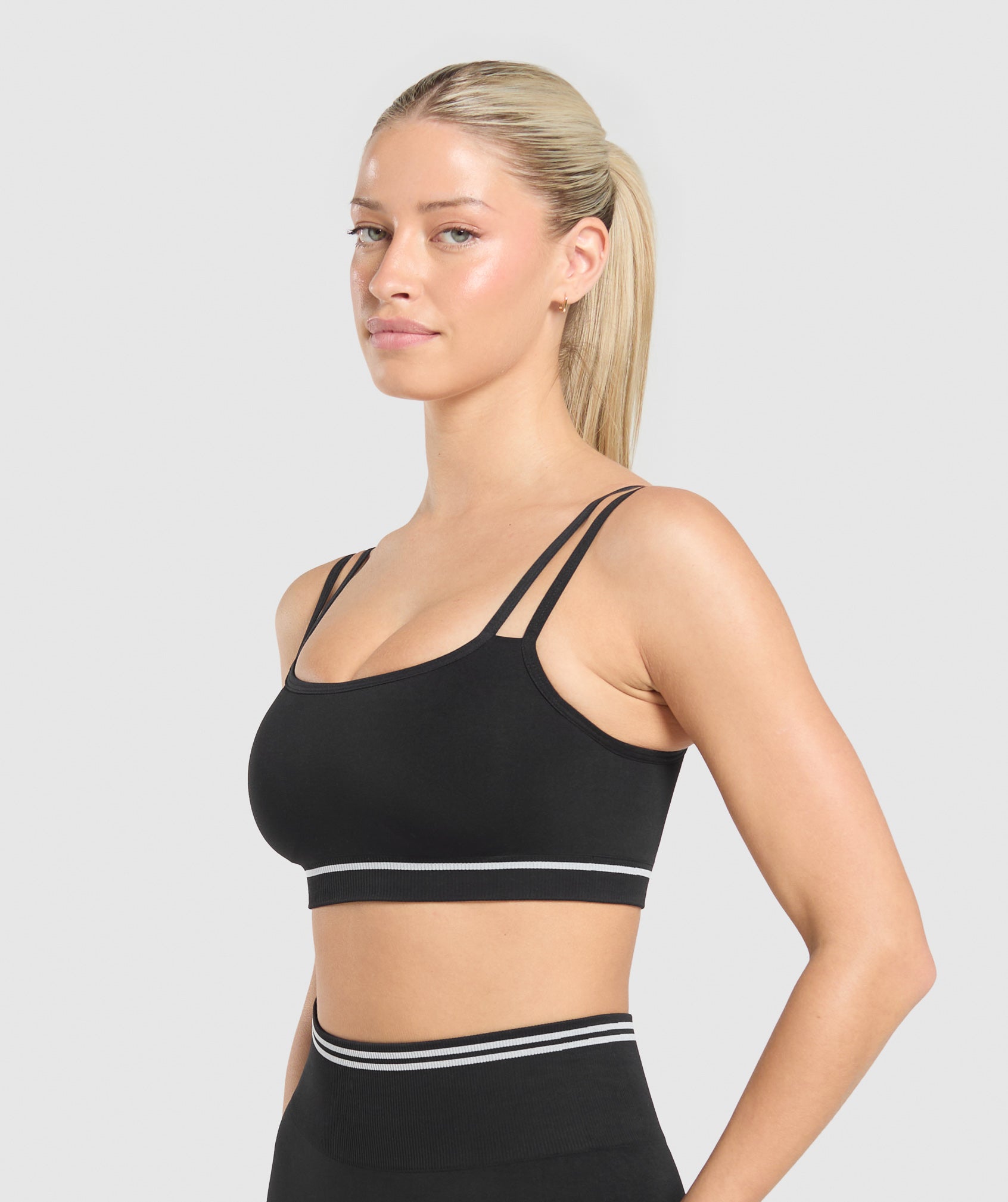 Contrast Seamless Sports Bra - Black