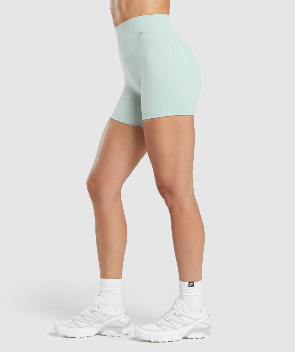 Elevate Shorts - Morning Blue