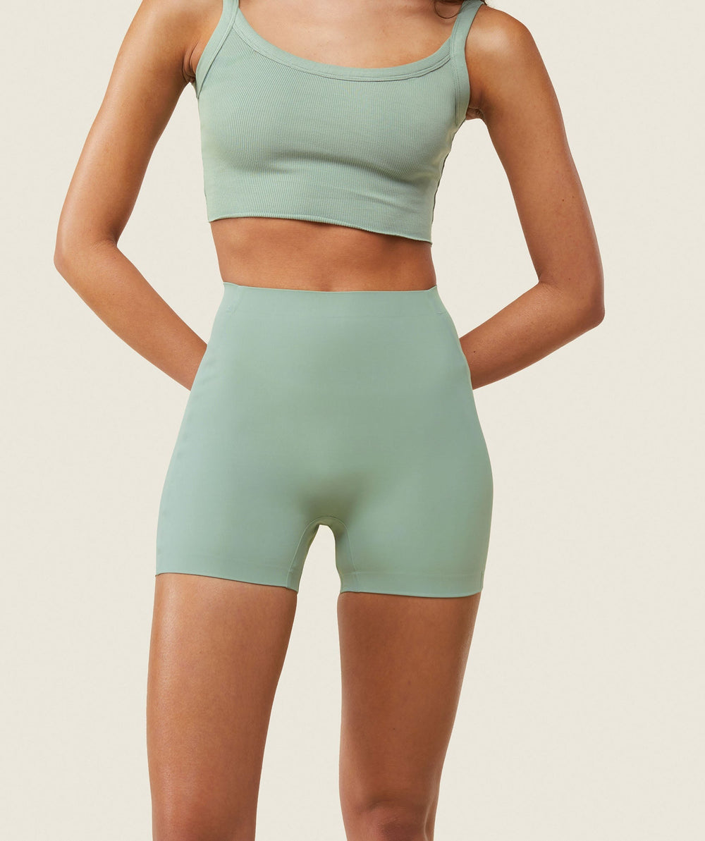 everywear Active Cycling Shorts - Dollar Green