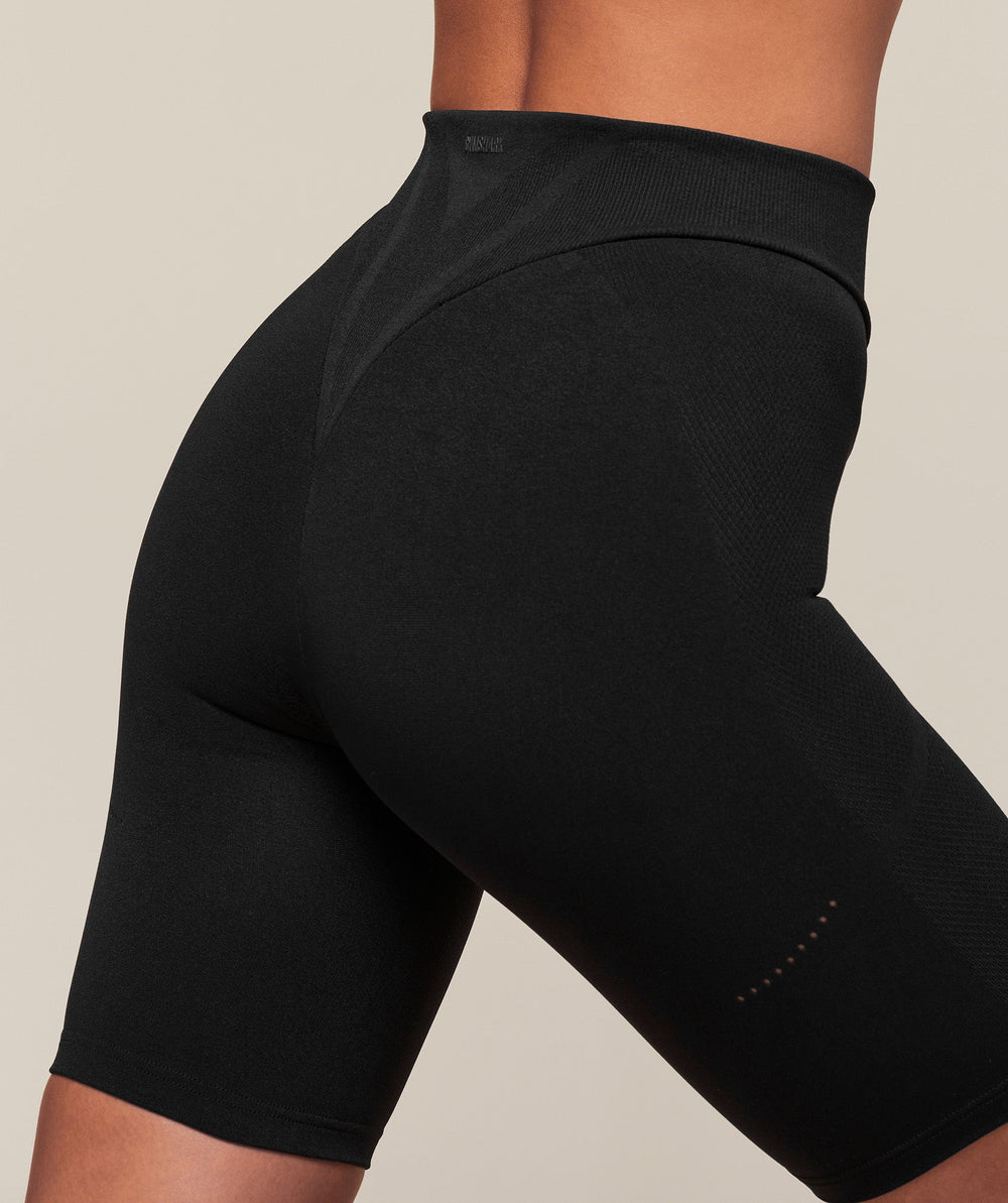 everywear Warp Knit Cycling Short - Black