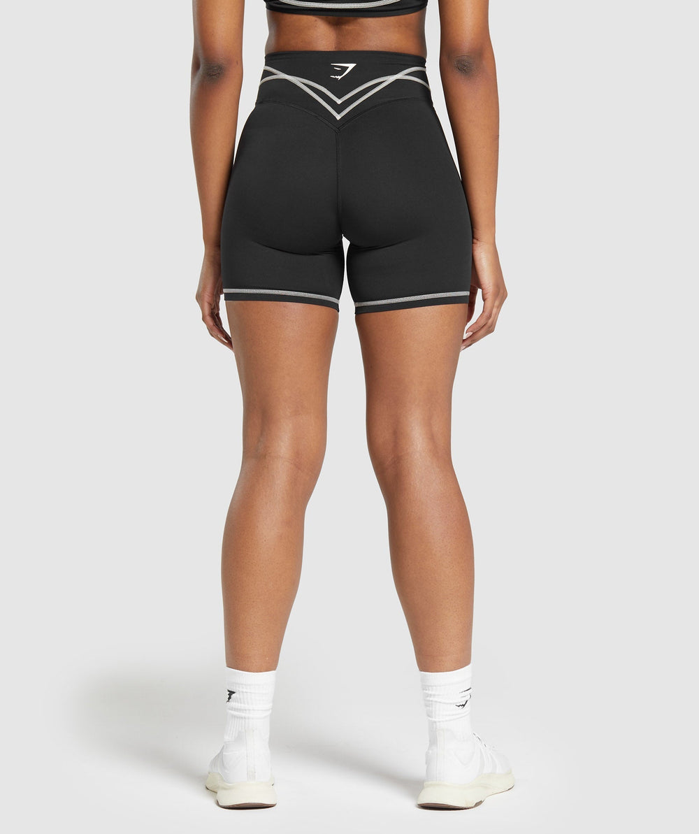Stitch Feature Shorts - Black