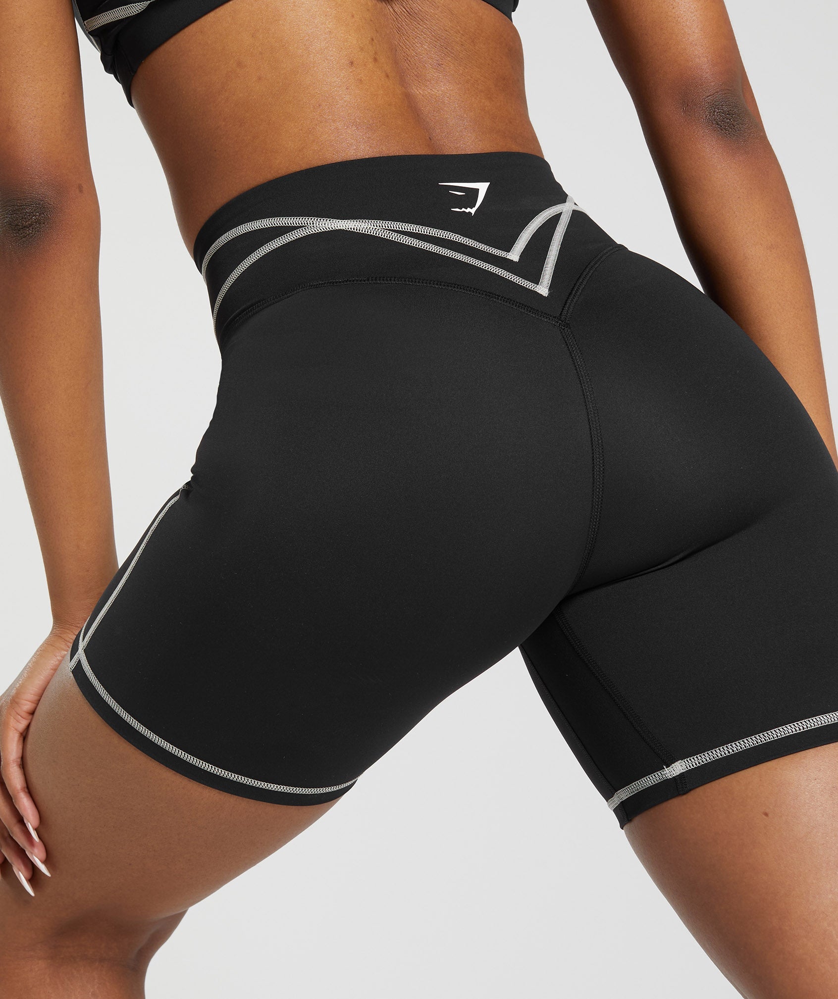 Stitch Feature Shorts - Black