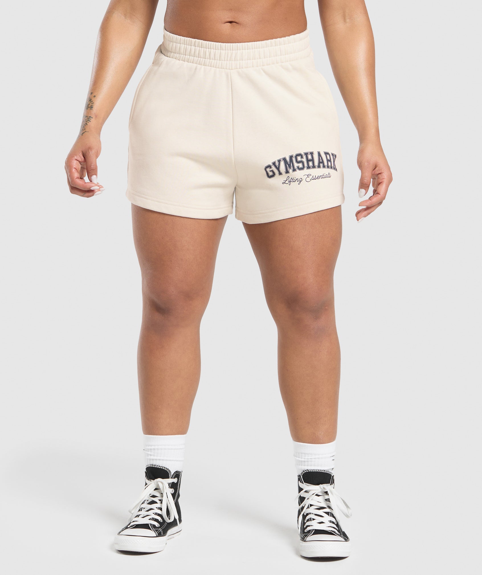 Lifting Essentials Graphic Brushed 4' Shorts - Oat White