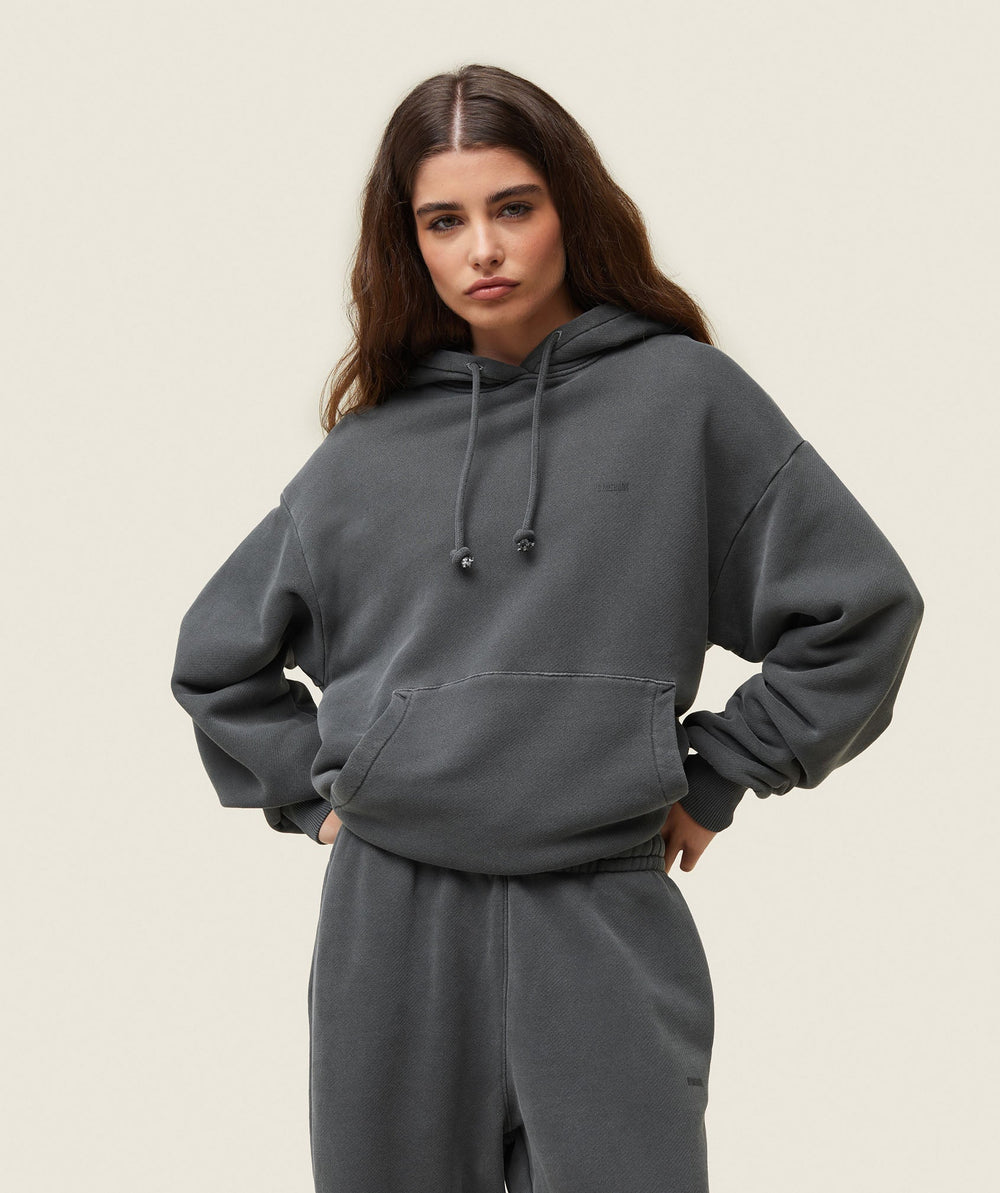 everywear Relaxed Hoodie - Black