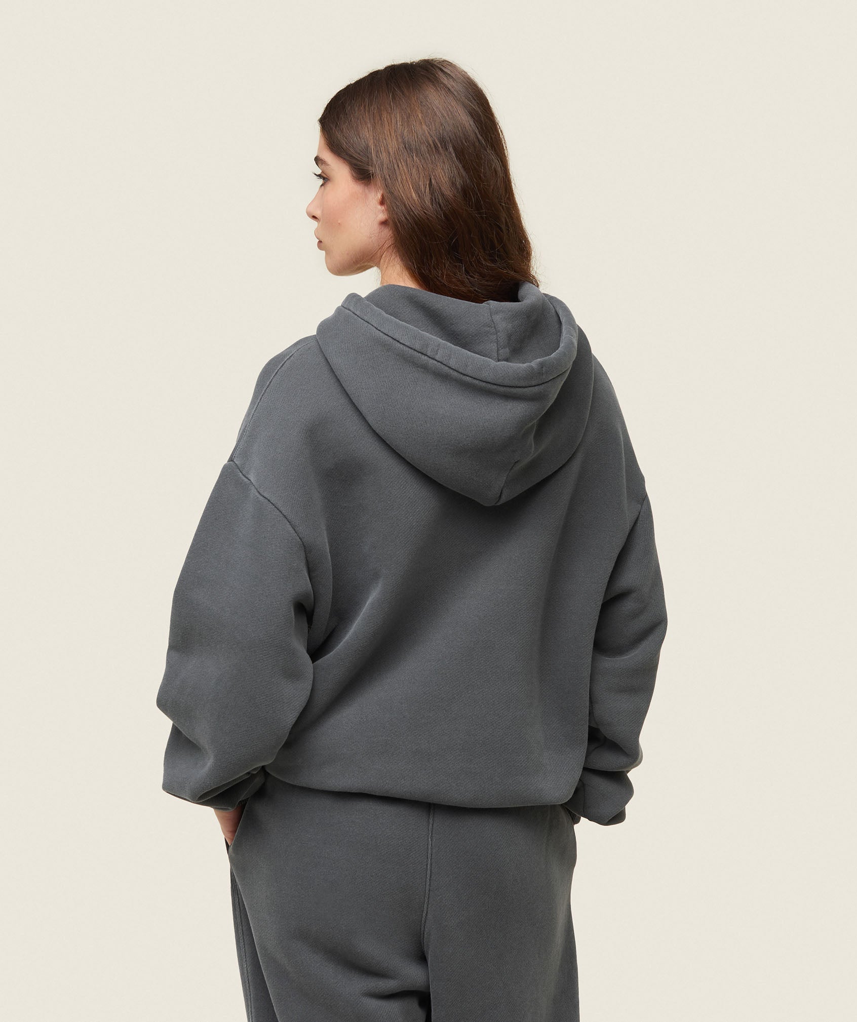 everywear Relaxed Hoodie - Black