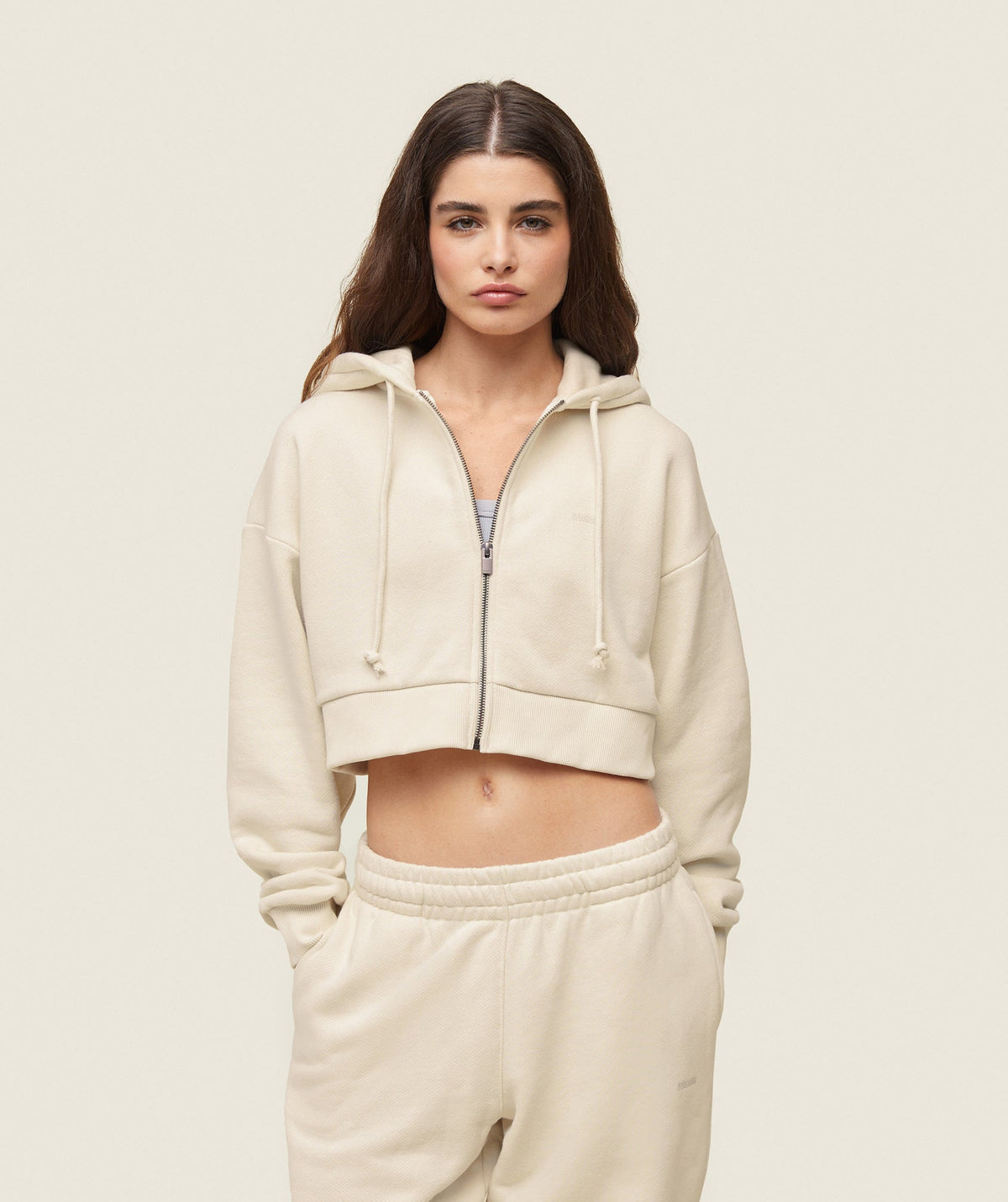 everywear Cropped Zip Hoodie - Oat White