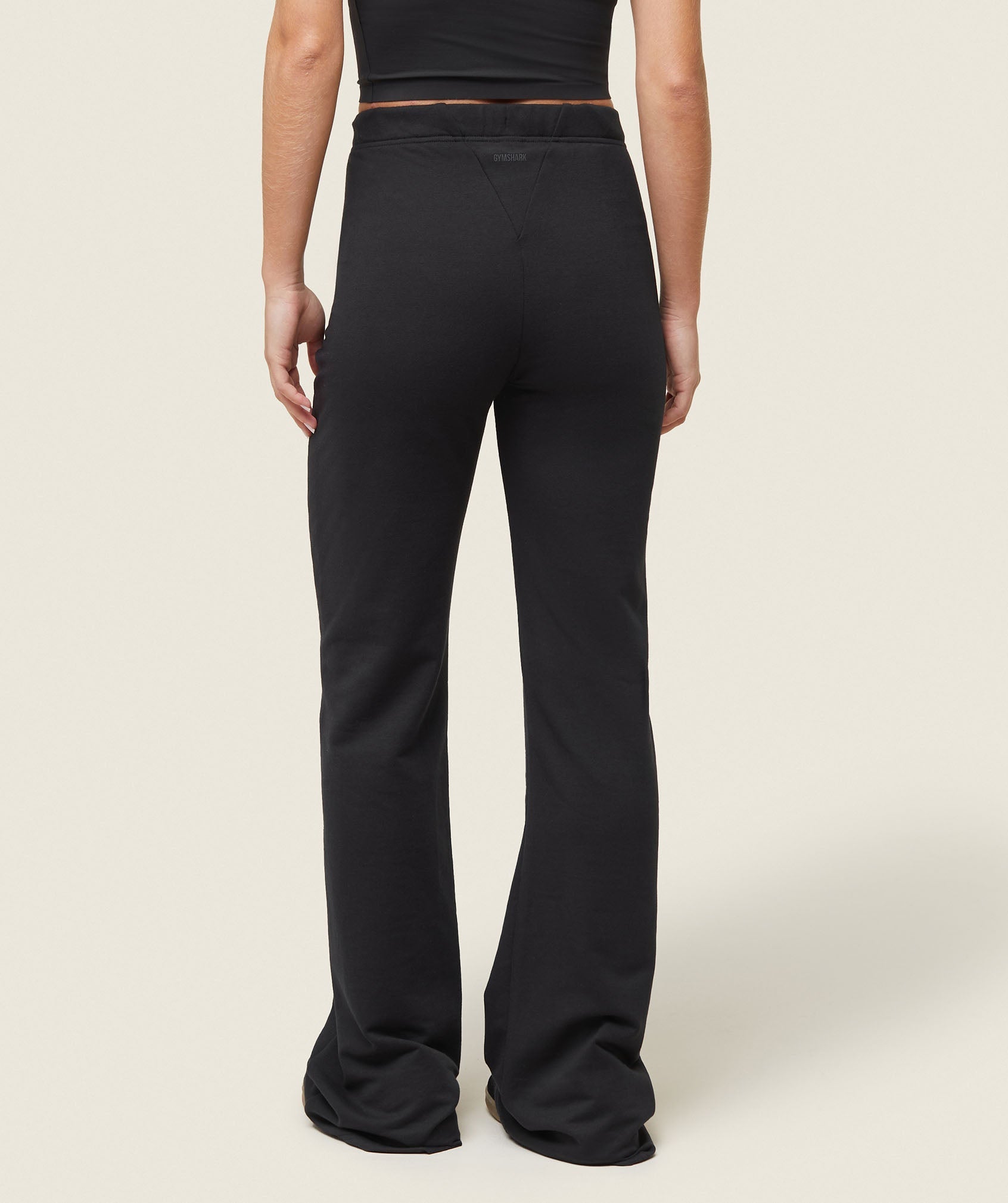 everywear Lightweight Fitted Flared Sweatpants - Black