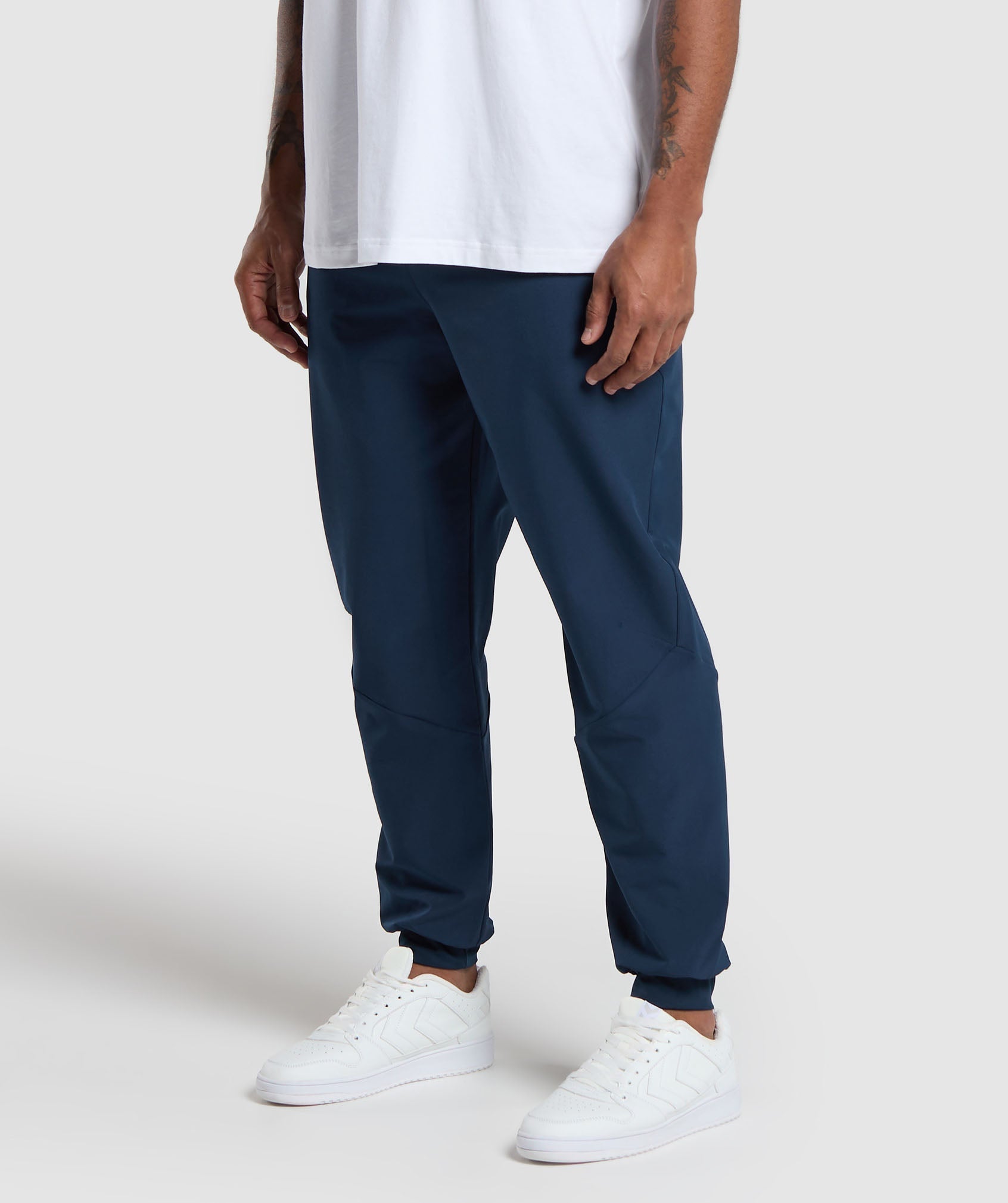 Ease Woven Jogger - Navy