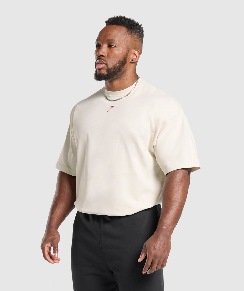 Lifting Club T-Shirt - Oat White/Conditioning Red