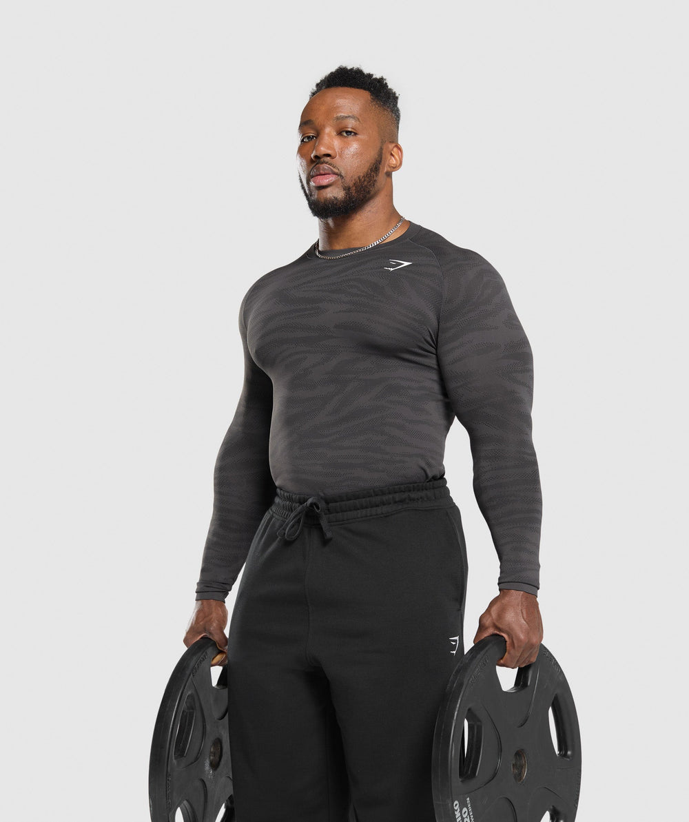 Geo Animal Seamless Long Sleeve T-Shirt - Onyx Grey/Black