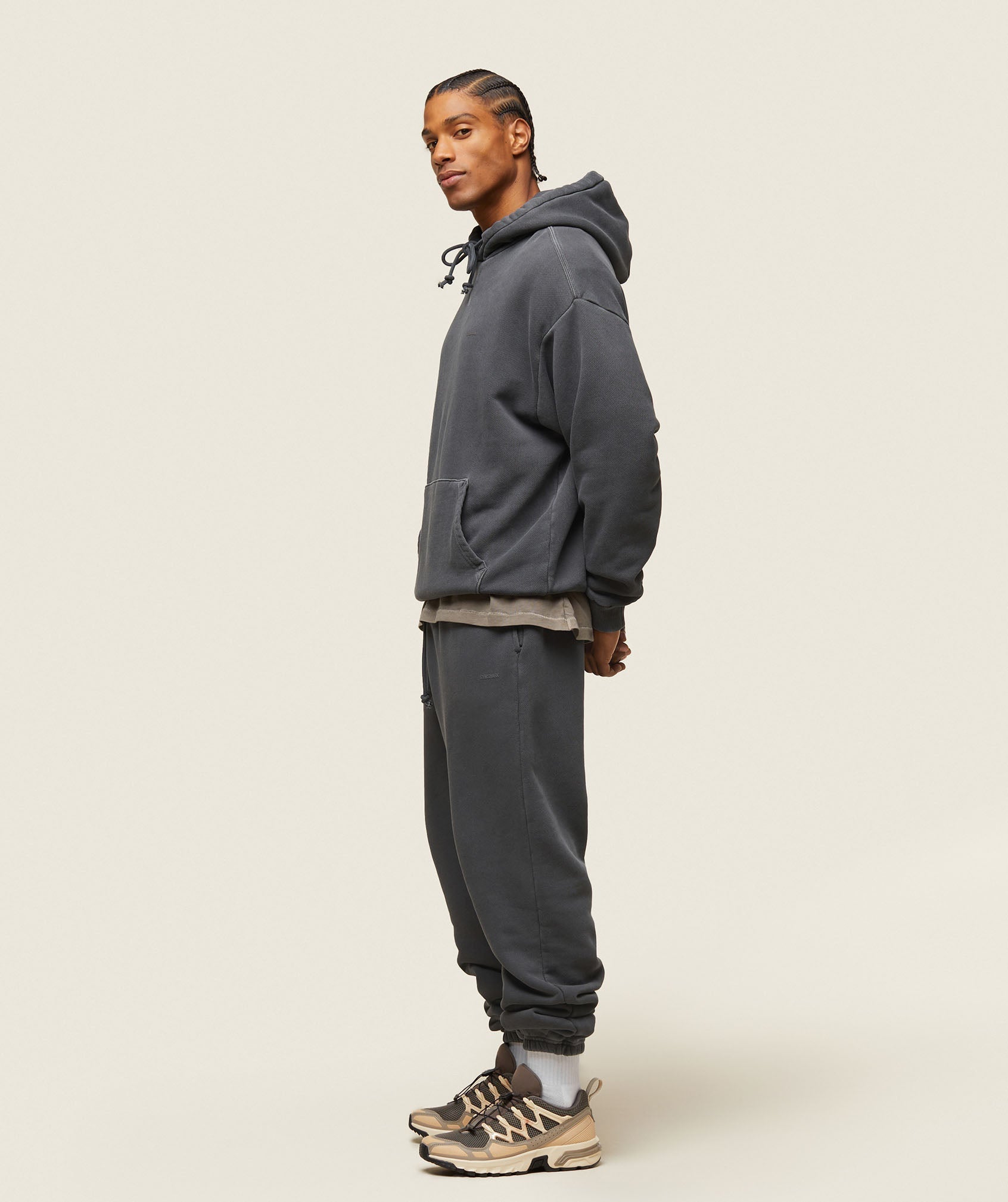 everywear Relaxed Sweatpants - Black